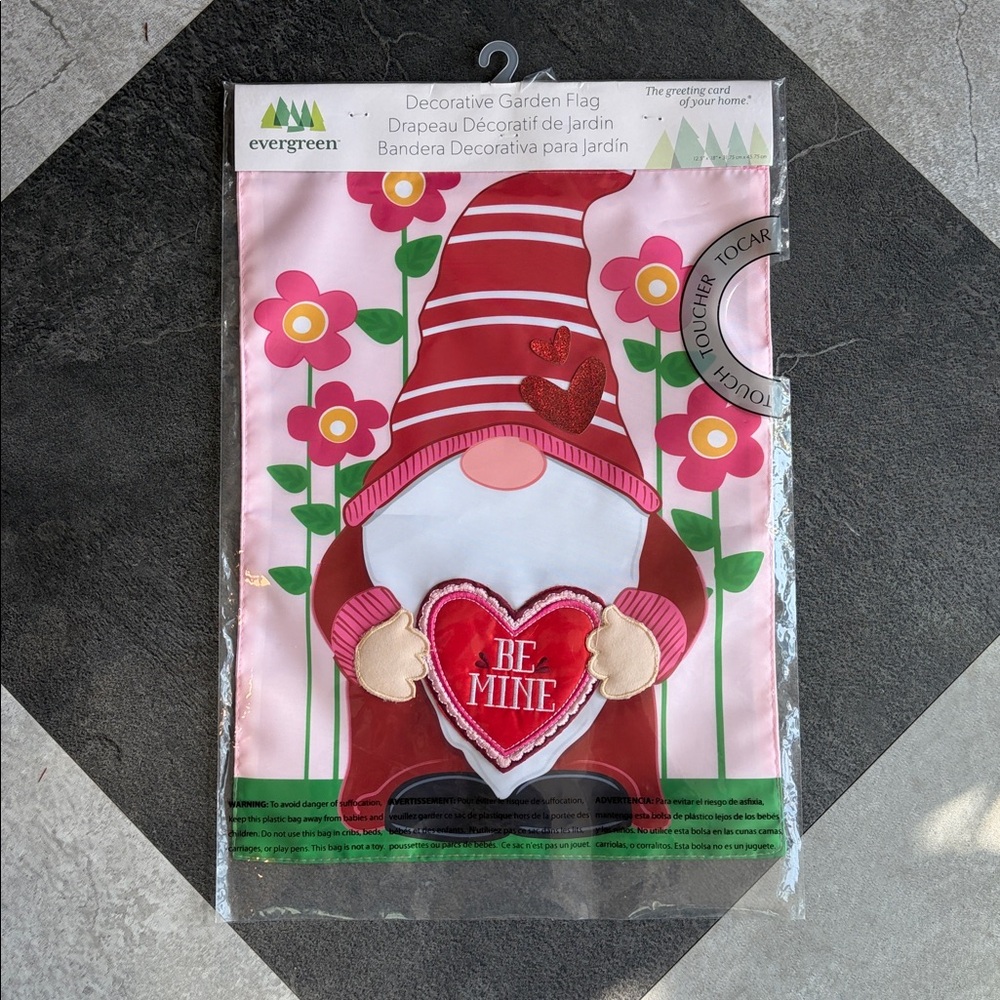 NWT - Evergreen Garden Flag - Gnome Valentines red, pink and green “Be Mine”